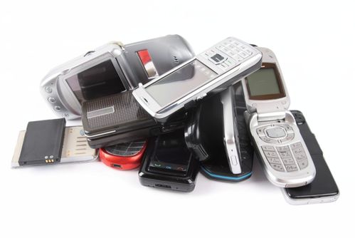 复古浪潮 年轻人为何为情怀买单，追捧‘过时’电子产品